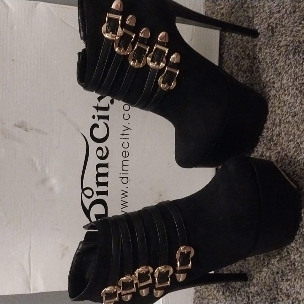 Heel ankle boots